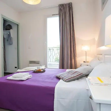 Les Bains 2/3 6p Cote Provence Apartment *